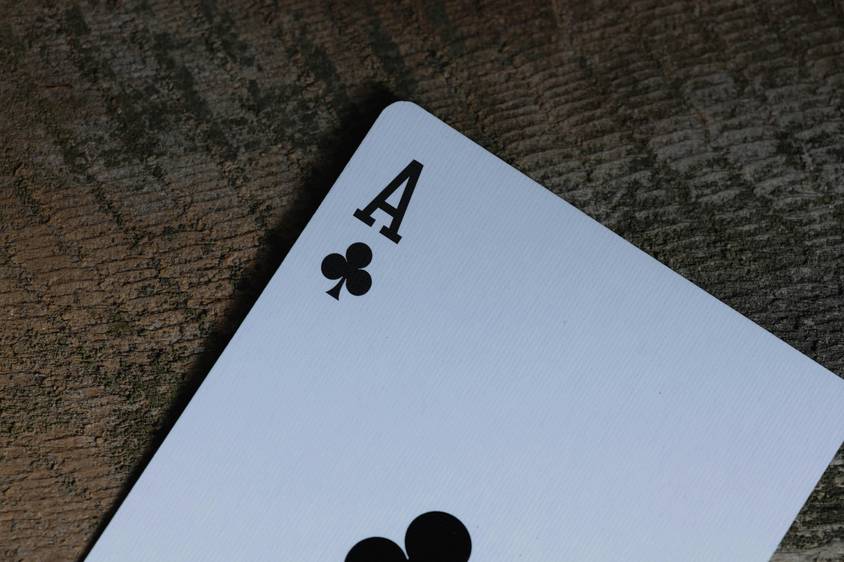 Why Royal Reels Casino is the Superior Choice Over Its Competitors